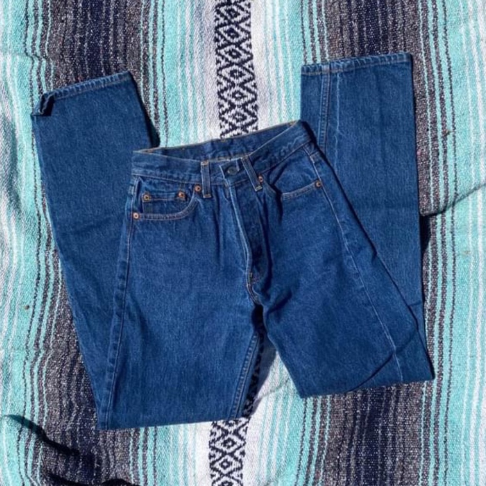 LEVI JEANS